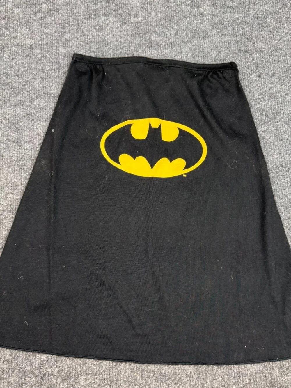 DC Comics Batman Black Yellow Kids Superhero Halloween Costume Cape Sz 6 lint